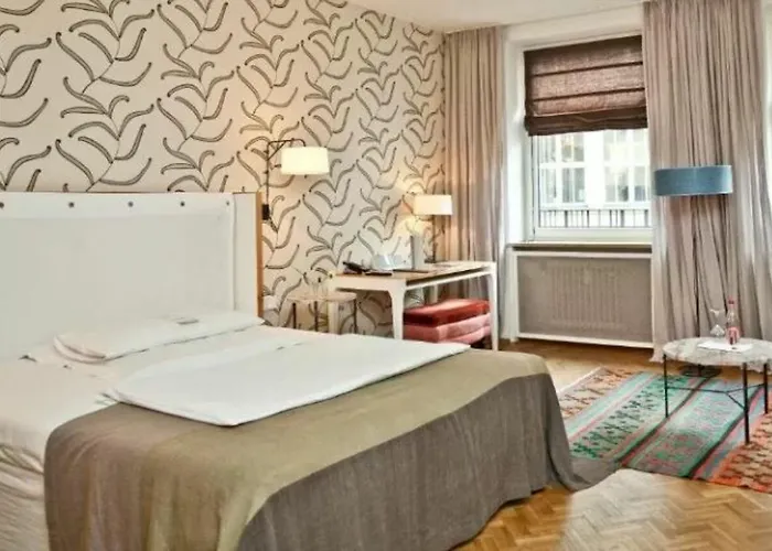 מלון Cortiina 4*