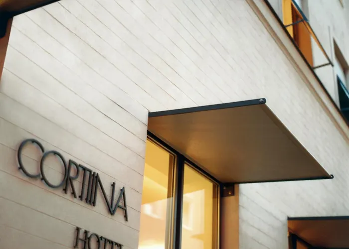מלון Cortiina
