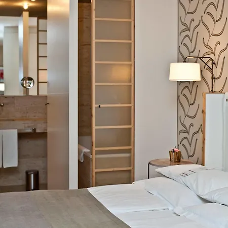 Cortiina 4* Munich