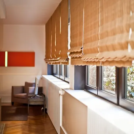 Cortiina 4* Μόναχο